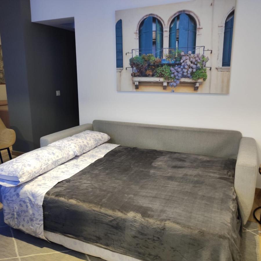 Apartamentos Leonor مالقة المظهر الخارجي الصورة